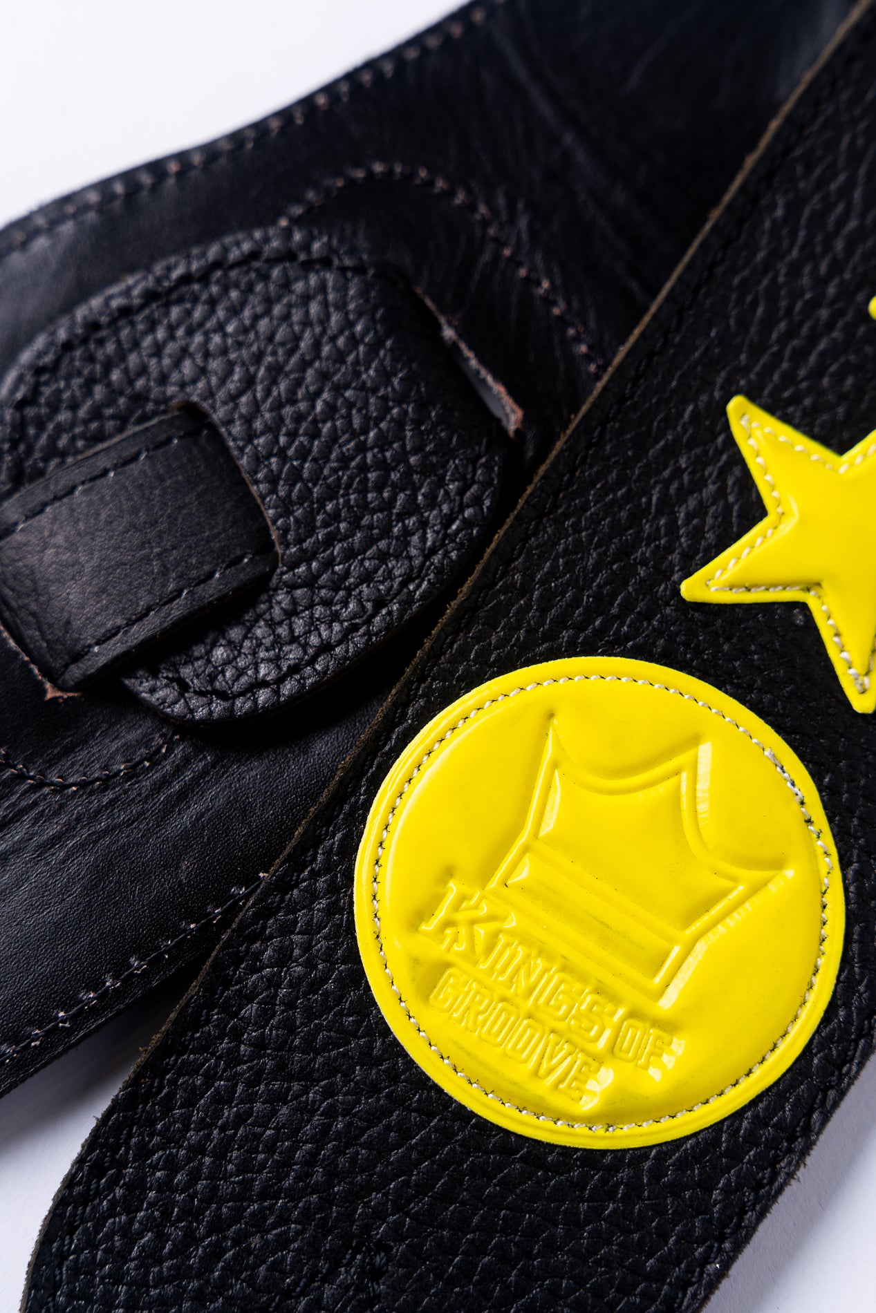 Strap de estrellas amarillas