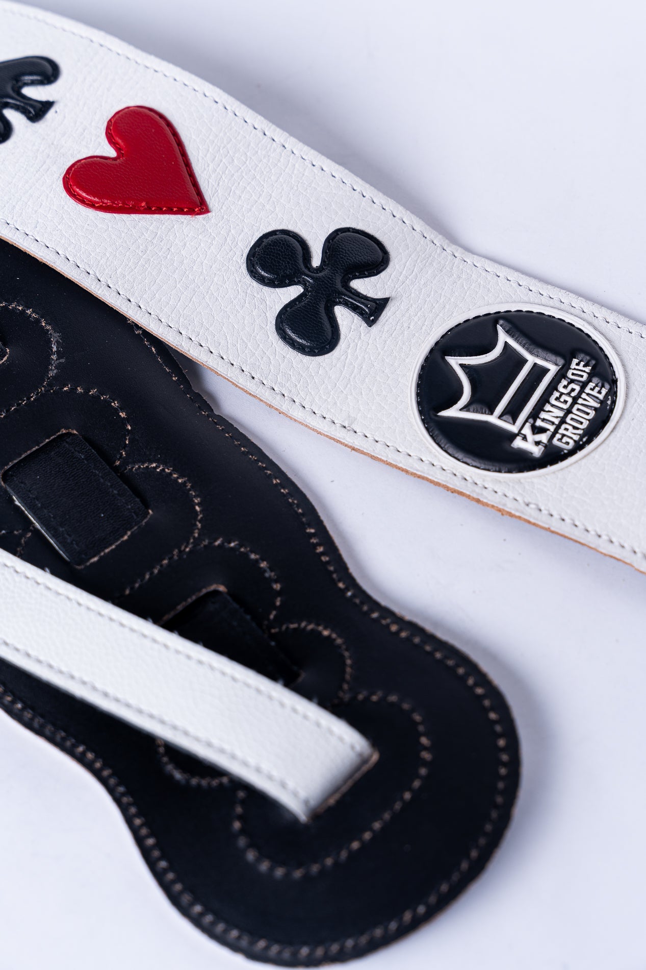 Strap naipes piel blanca