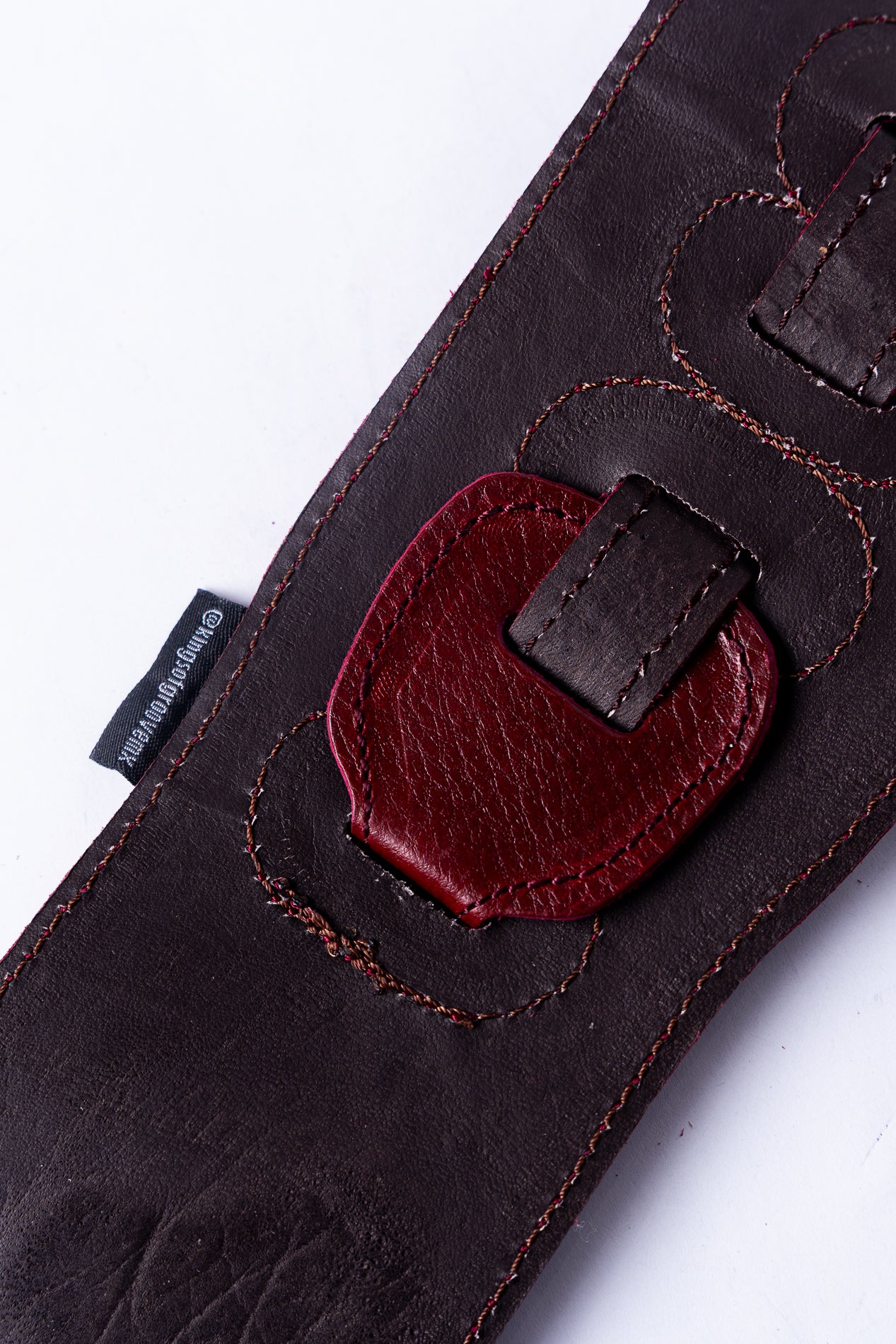 Strap Clasico color Rojo Logo Negro